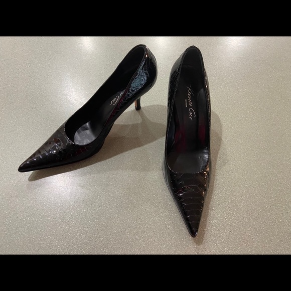Kenneth Cole black patent leather alligator print - Picture 6 of 12
